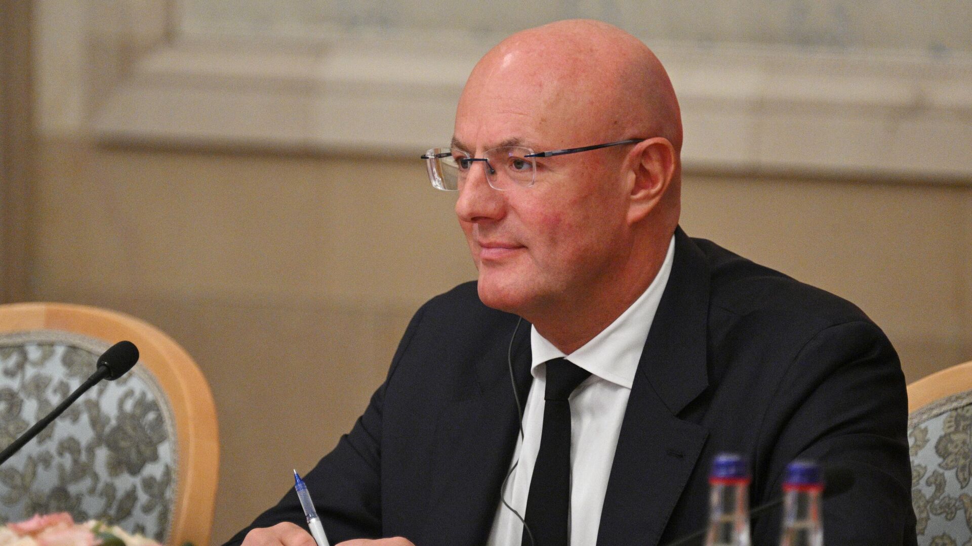 Дмитрий Чернышенко