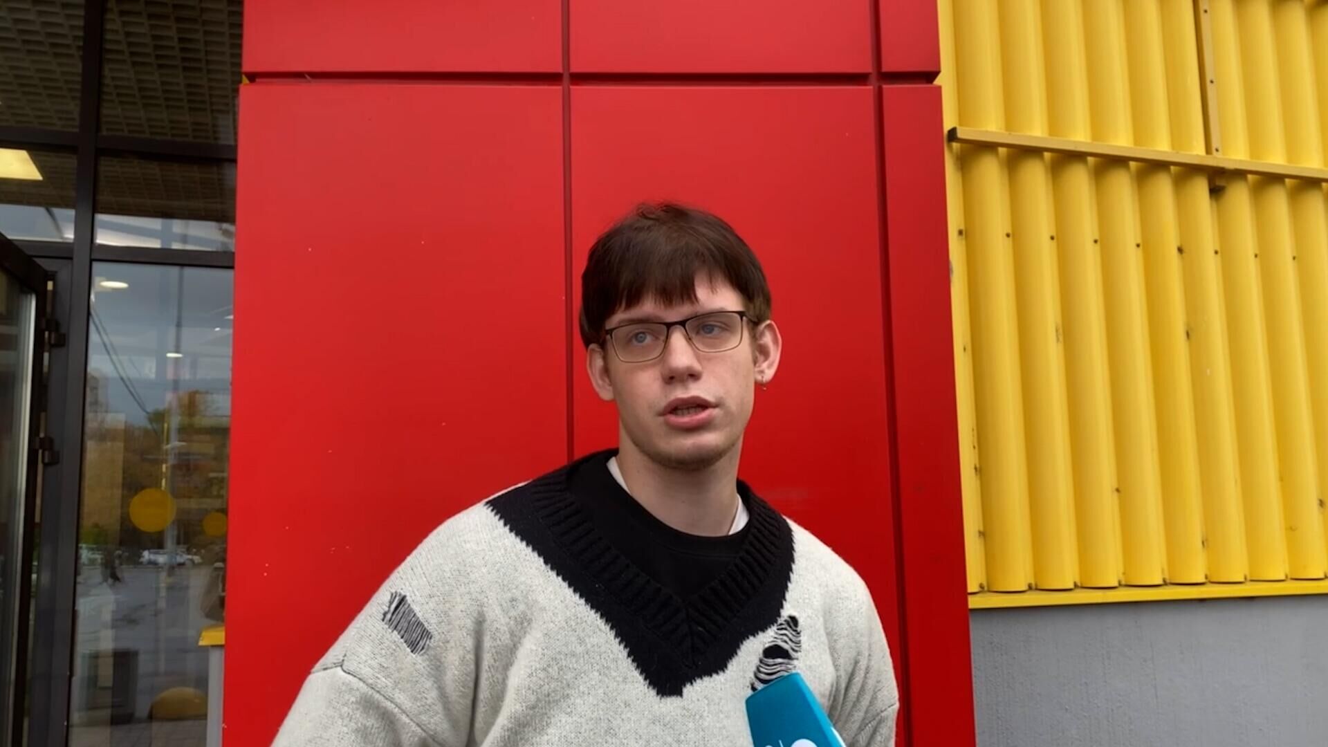 Кровь повсюду, разбитые бутылки, лужи - очевидец о ситуации в магазине после инцидента