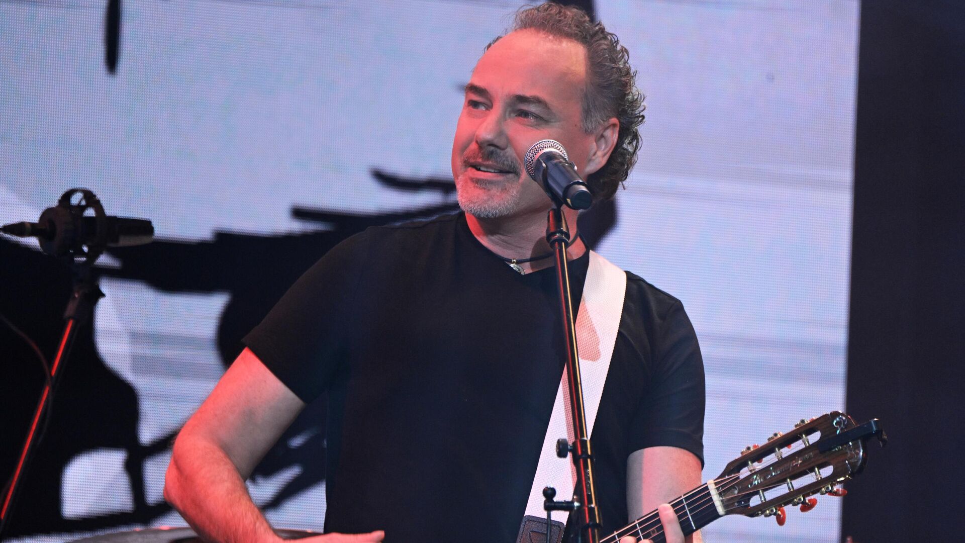 Певец Джанго (Алексей Поддубный)