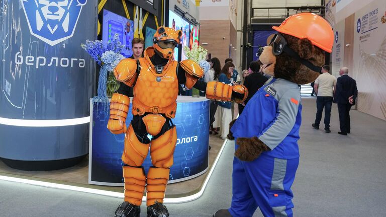 Работа форума ПМЭФ-2025