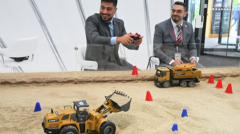 Работа форума ПМЭФ-2025