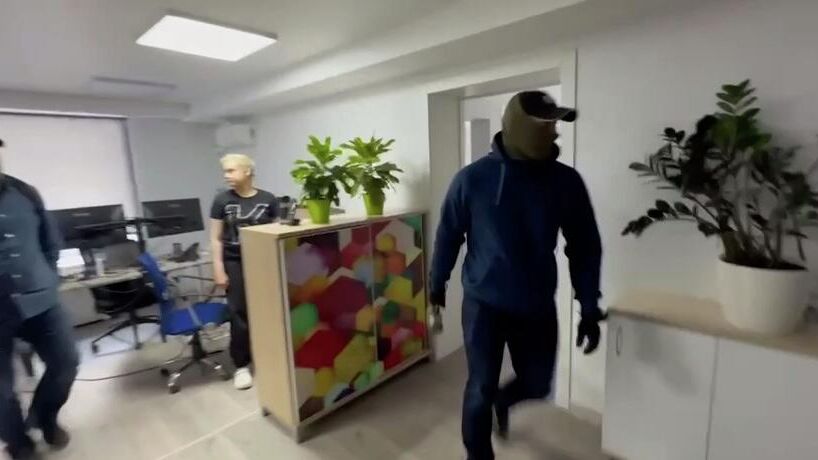 Обыски в головном офисе агентства URA.RU в Екатеринбурге