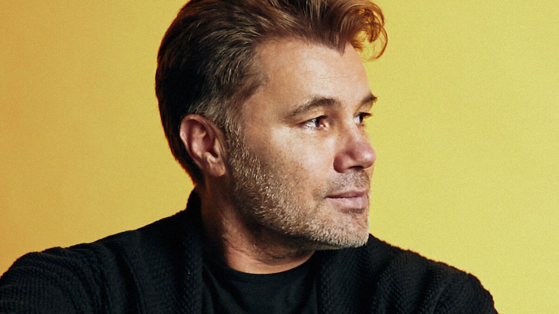 Продюсер и писатель Олег Рой