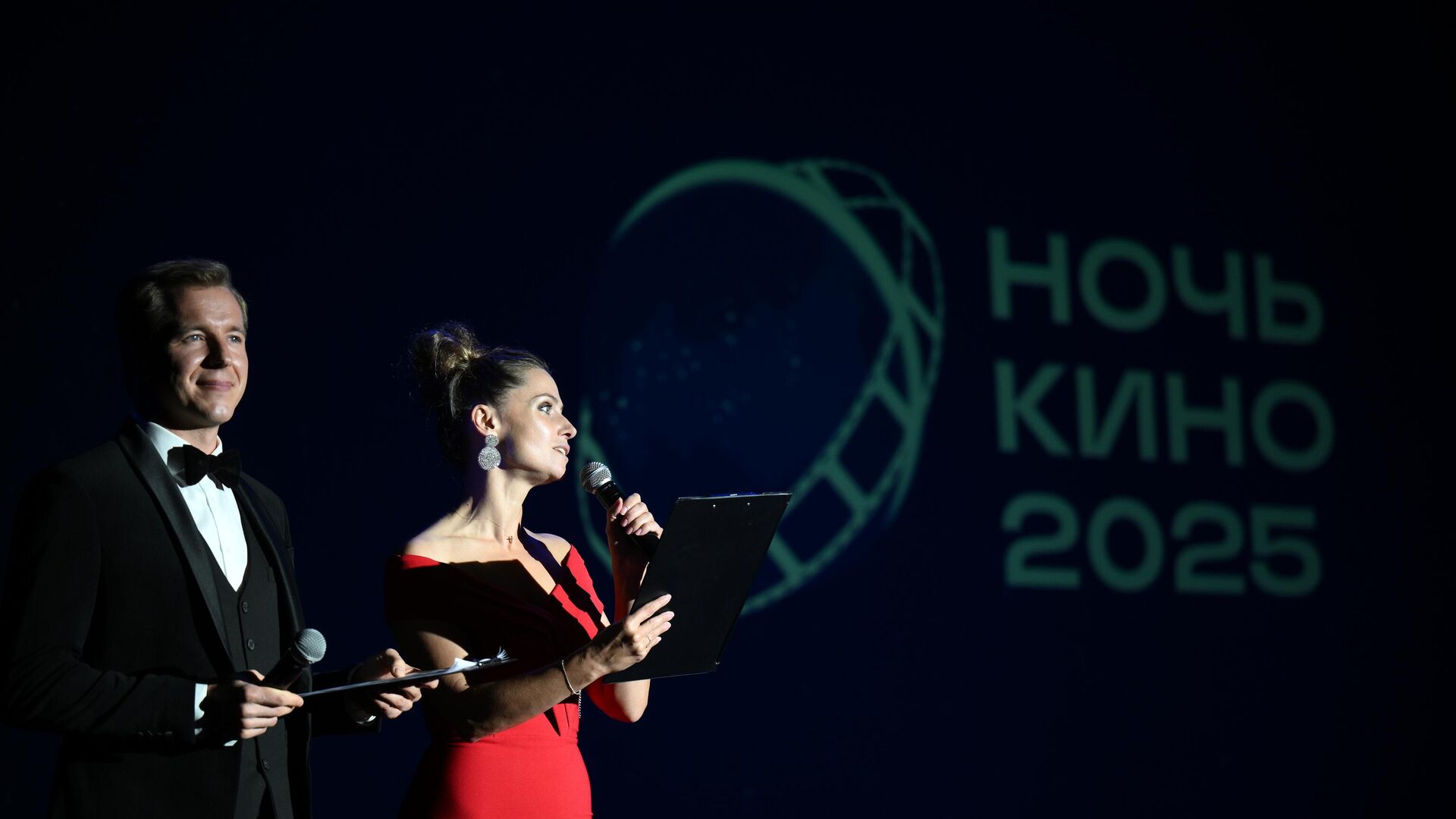 Открытие 10-й юбилейной акции Ночь кино в кинотеатре Поклонка в Москве. 23 августа 2025