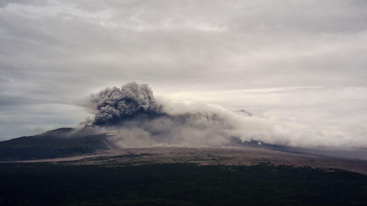 Извержение вулкана на Камчатке