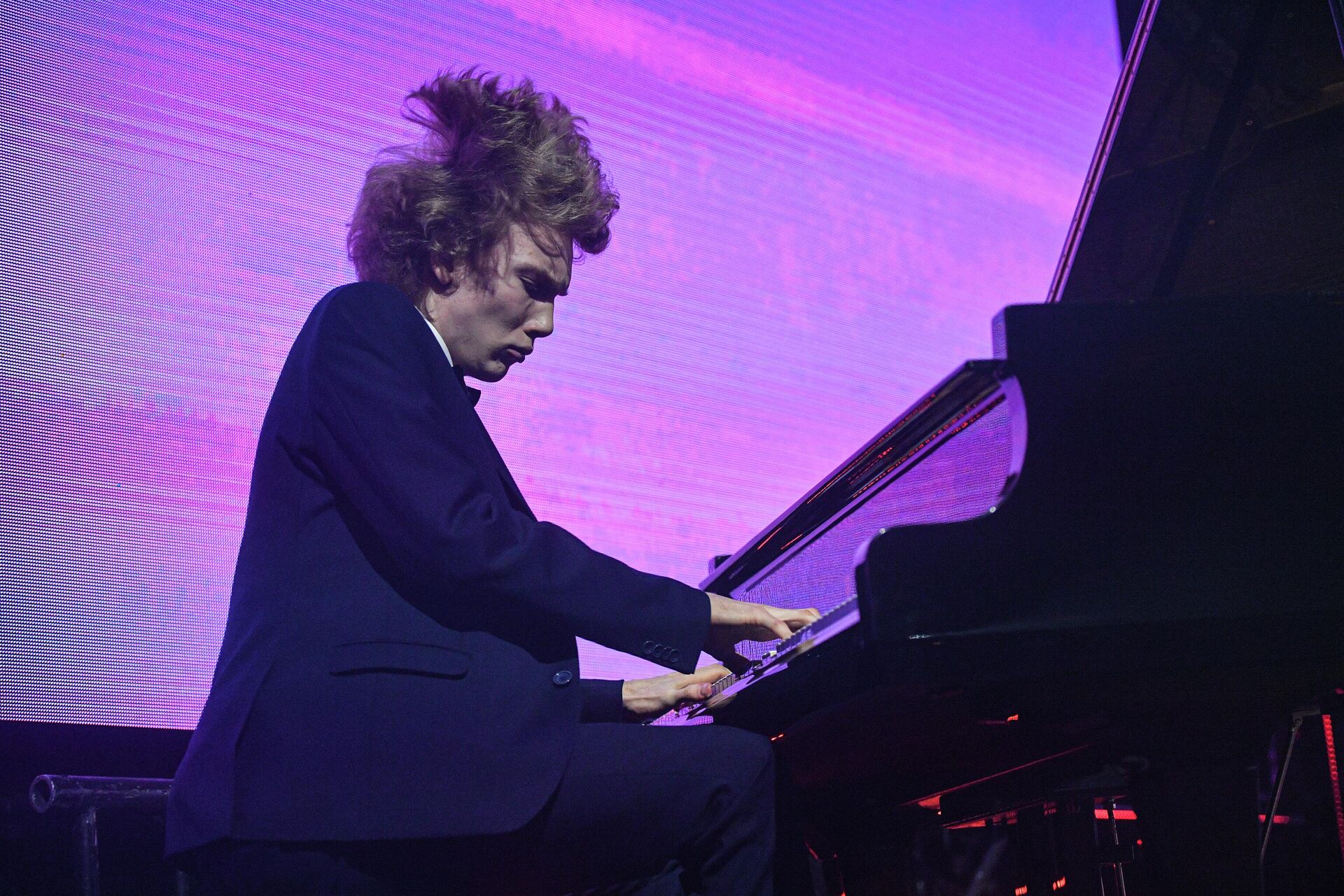 Пианист Иван Бессонов