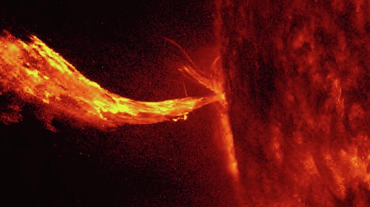 Сильная вспышка на Солнце. 16 февраля 2025 года