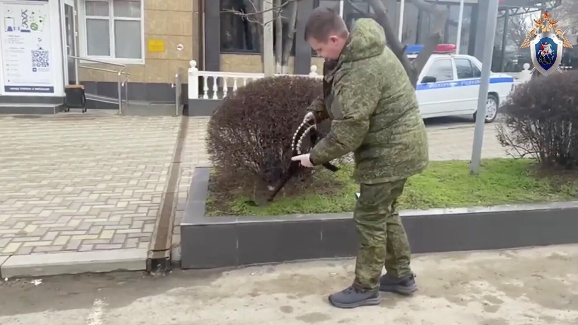 Криминалисты на месте происшествия в Анапе изъяли огнестрельное оружие, гильзы и патроны