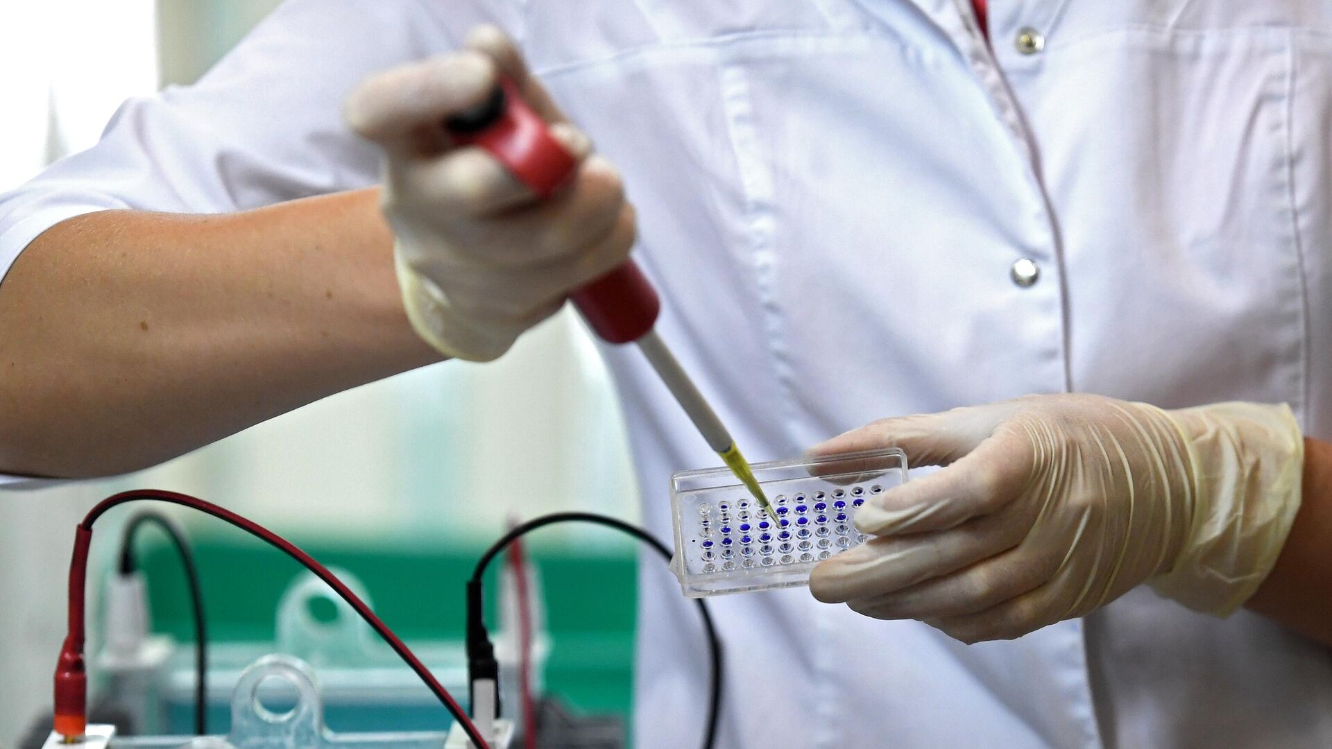 Сотрудница лаборатории