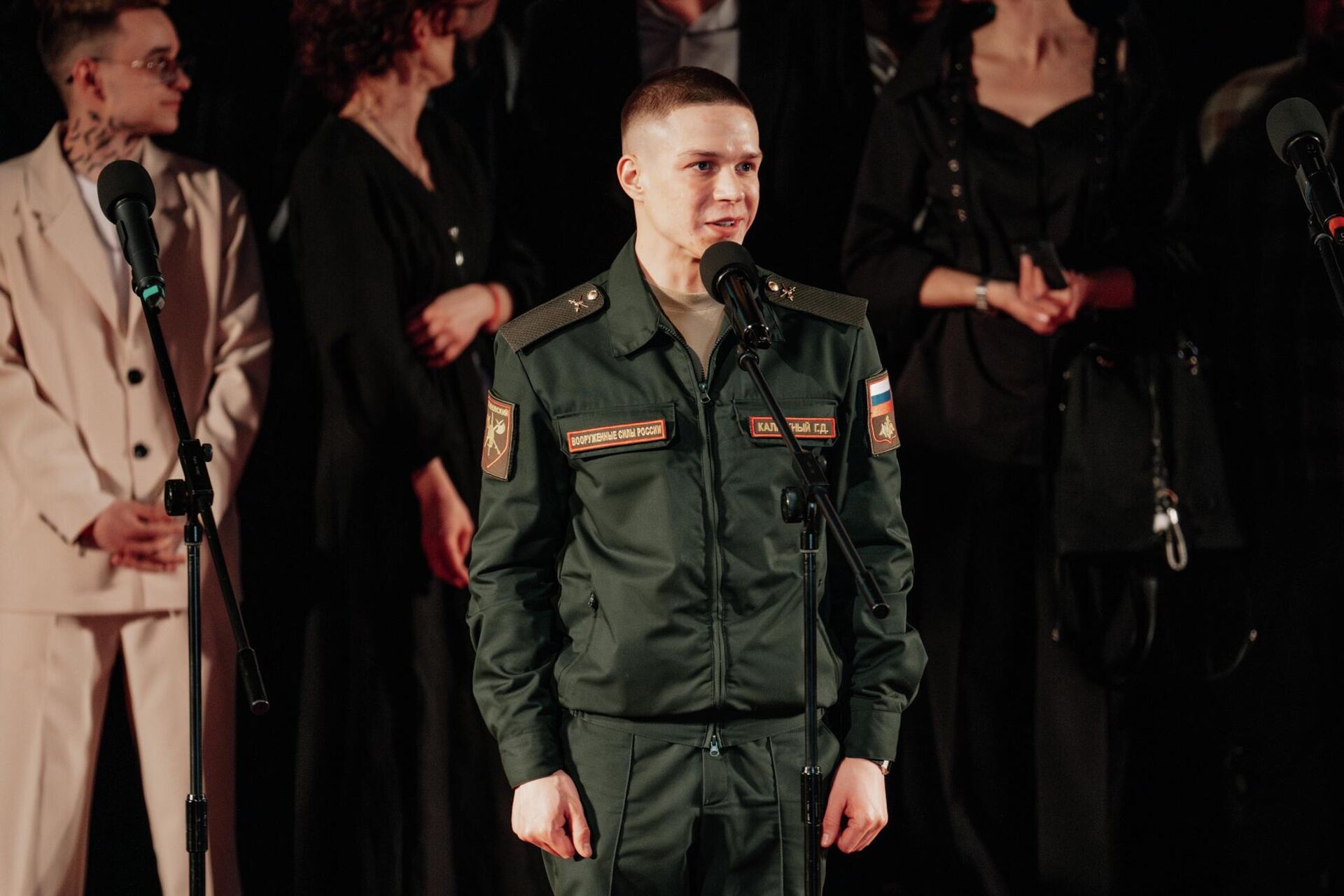 Актер Глеб Калюжный на премьере фильма Малыш