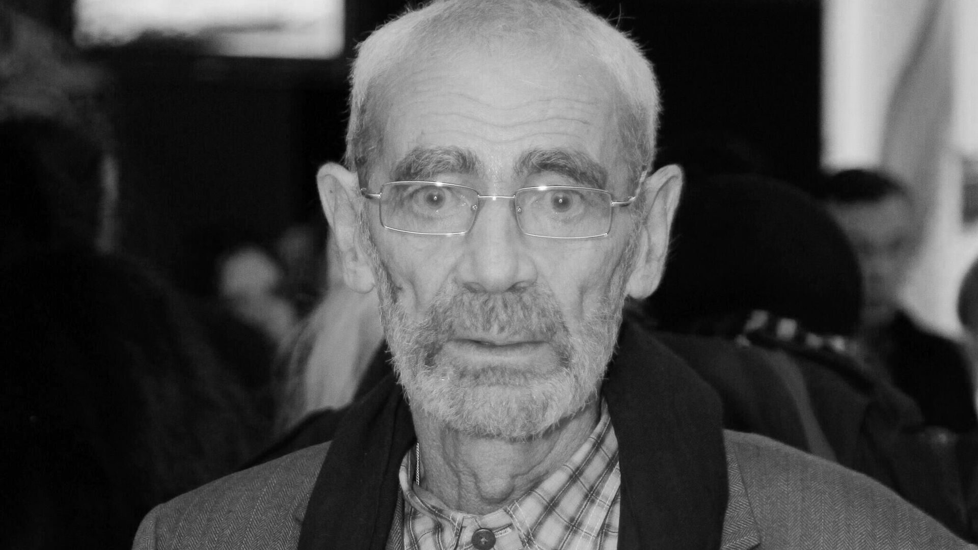 Писатель и сценарист Гарри Гордон