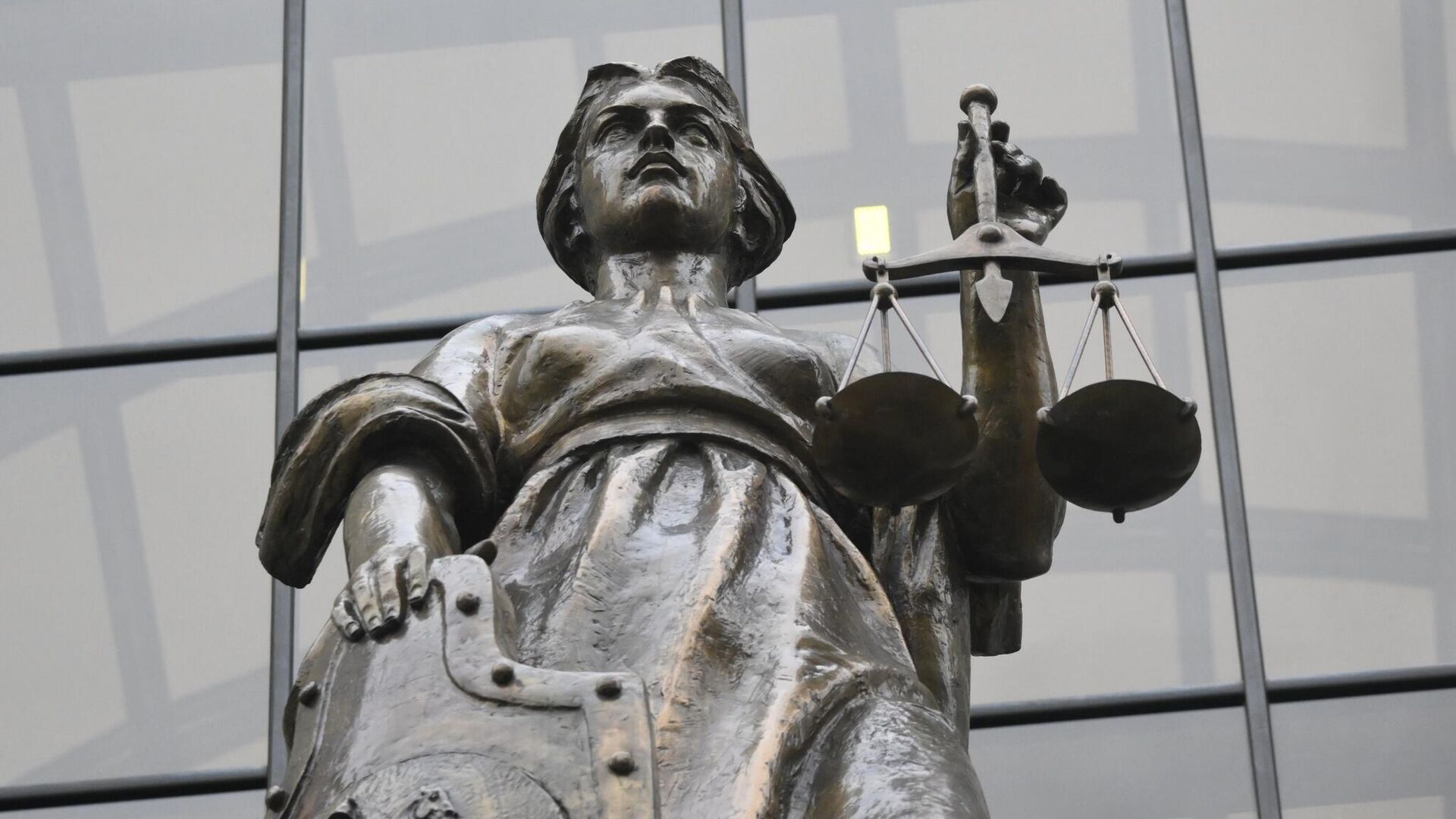 Статуя богини Фемиды