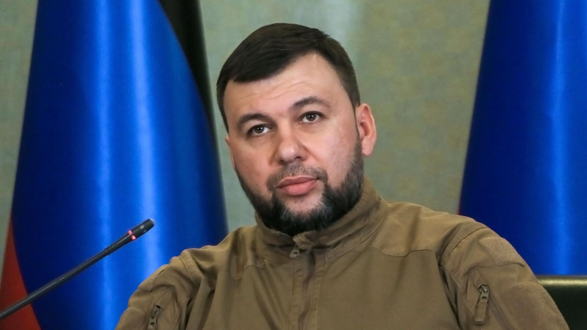 Глава ДНР Денис Пушилин на пресс-конференции в Донецке