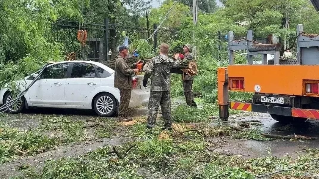 Устранение последствий непогоды в Ростове-на-Дону