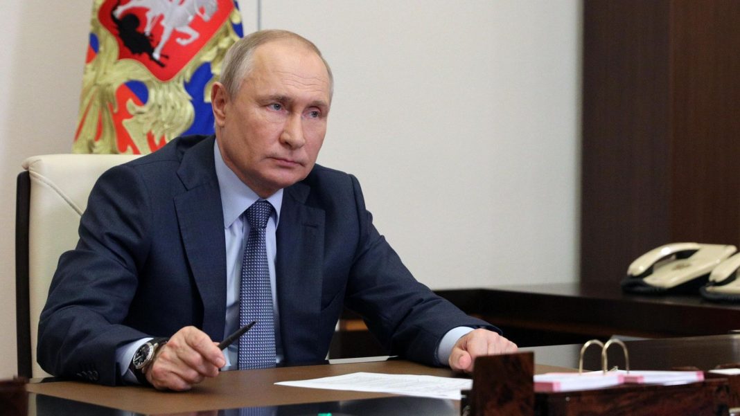Путин рассказал, кому создает проблемы крепкий рубль