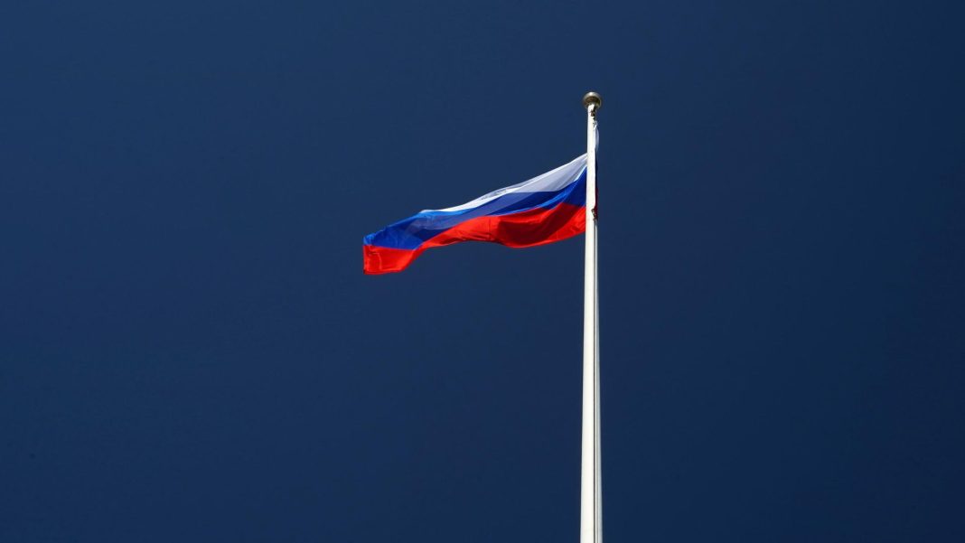 Россия сохранила масштаб экономики в условиях санкций, считает депутат ГД