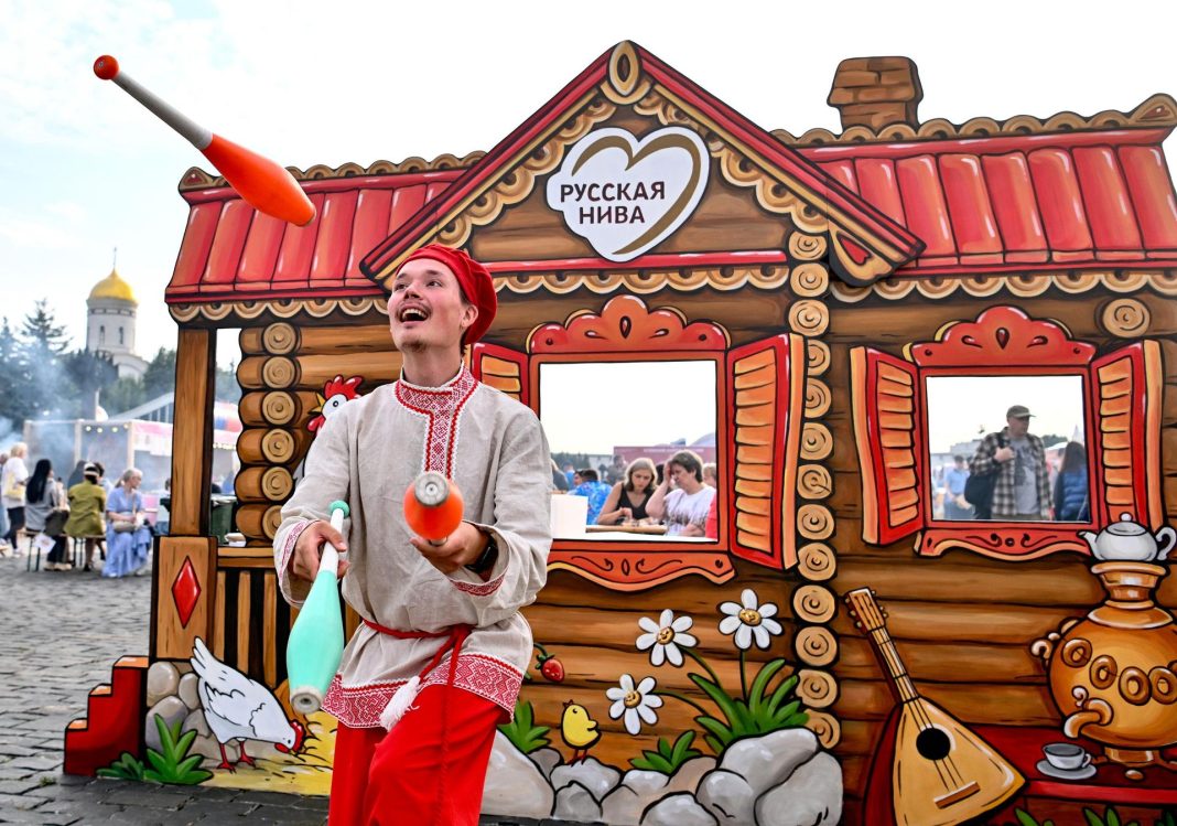 В Москве проходит фестиваль «Русское поле»