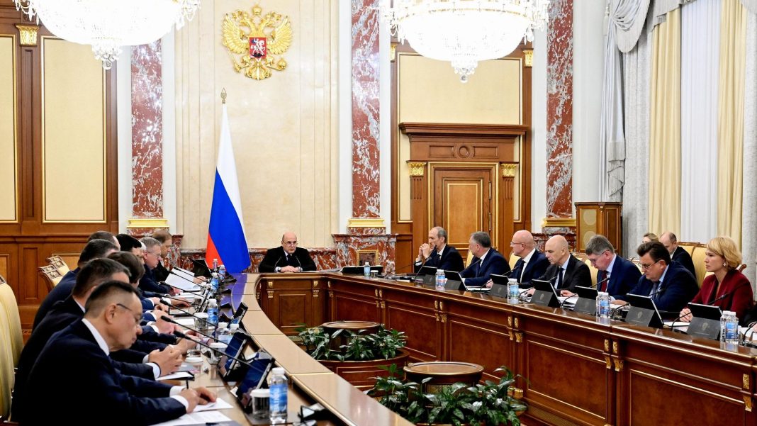 Правительство выделит свыше 9,5 миллиарда рублей на перевозки товаров АПК