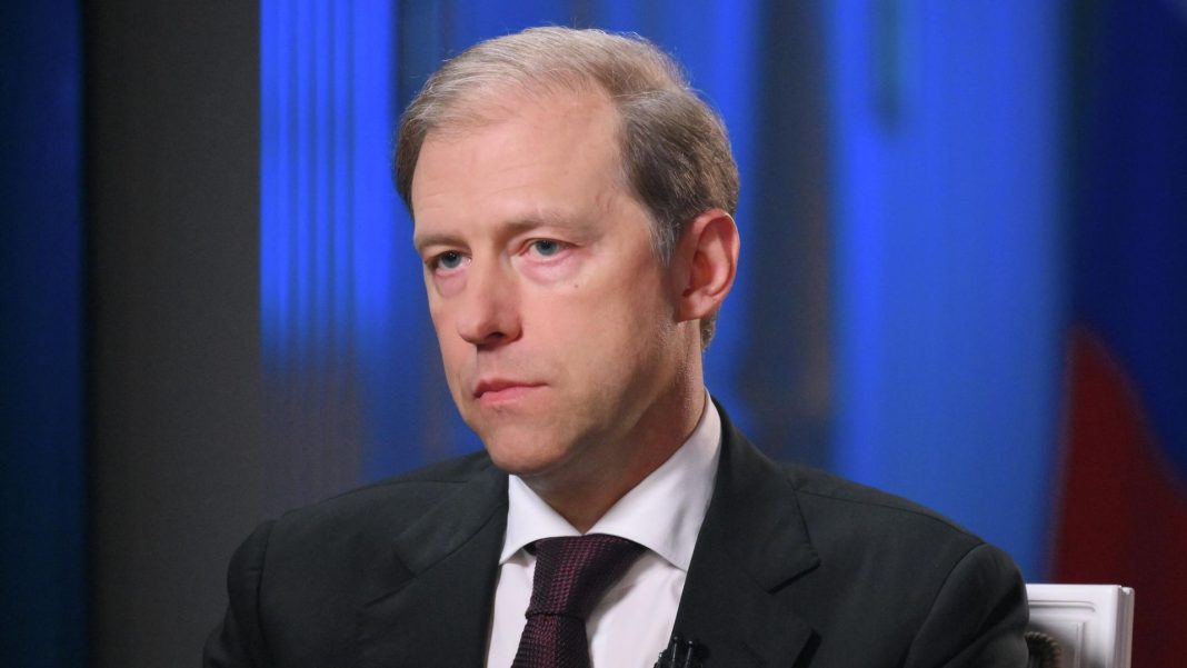 Мантуров рассказал, какие товары поставляются из Индии в Россию