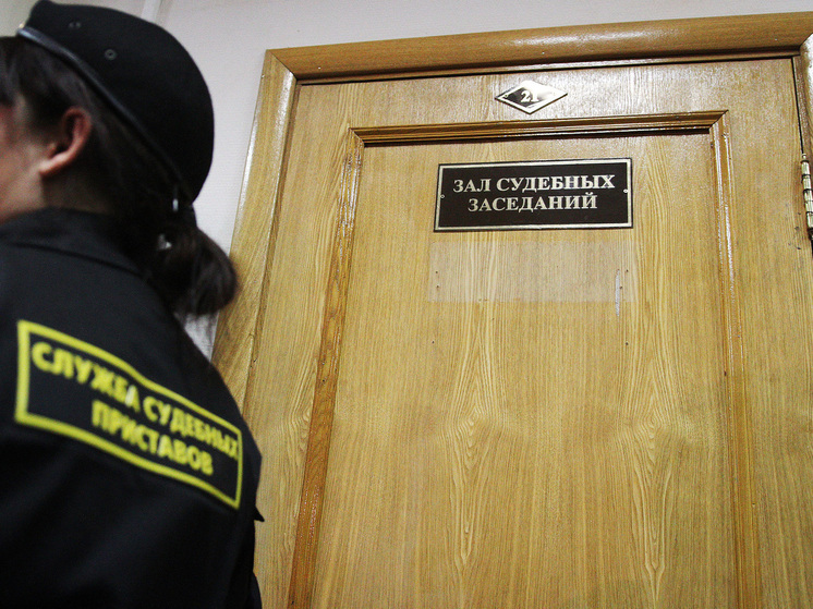 Мать-садистка избивала сыновей и заставляла пить пиво