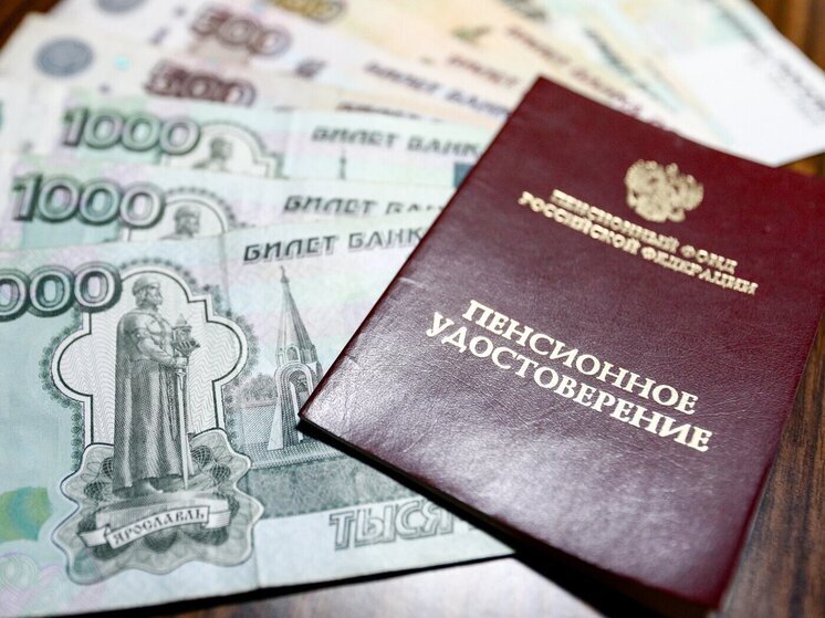 Число работающих пенсионеров выросло за год на 725 тысяч человек: благо или беда для рынка труда