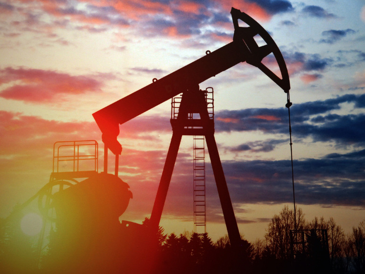 ОПЕК+ повысил квоты на добычу в сентябре: как изменится цена нефти