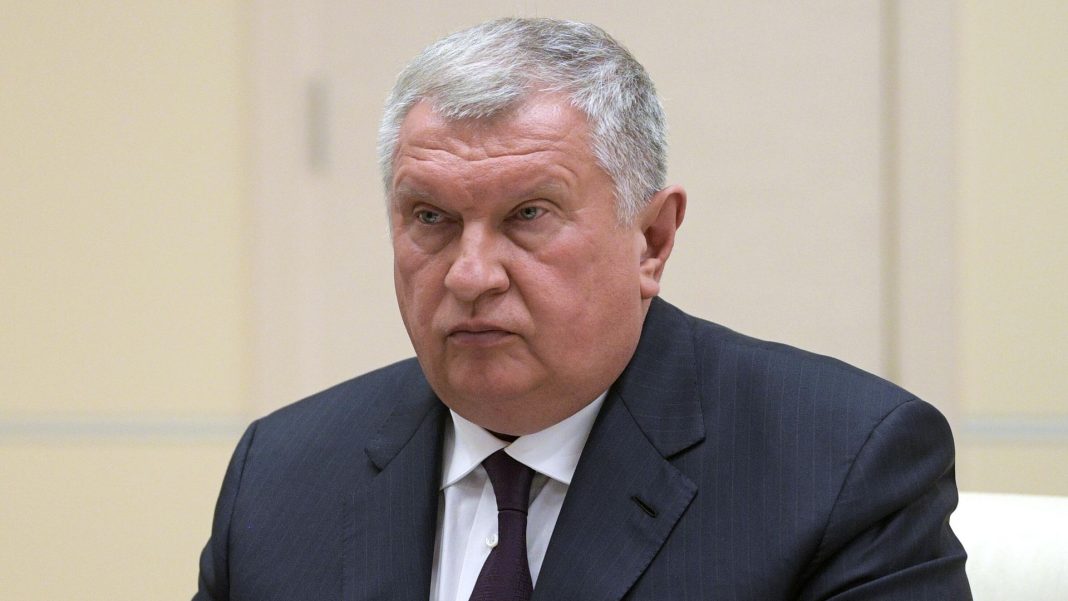 Сечин: поставки нефти с «Восток Ойл» могут вырасти до ста миллионов тонн