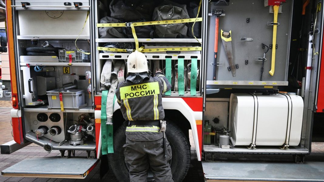 Пожар на НПЗ в Ярославской области полностью потушили