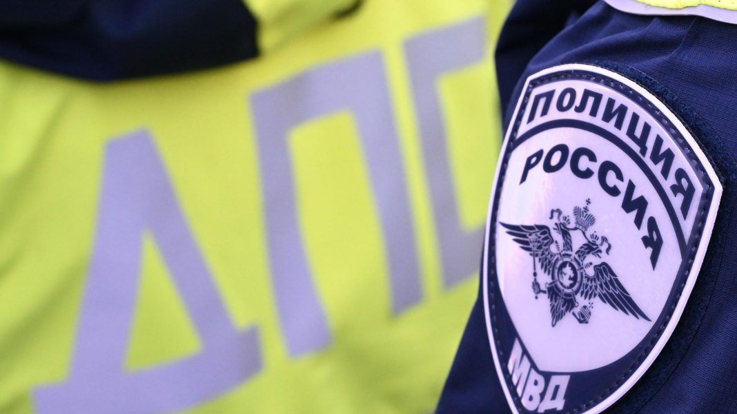 В Москве в пешехода попало колесо, отвалившееся от машины