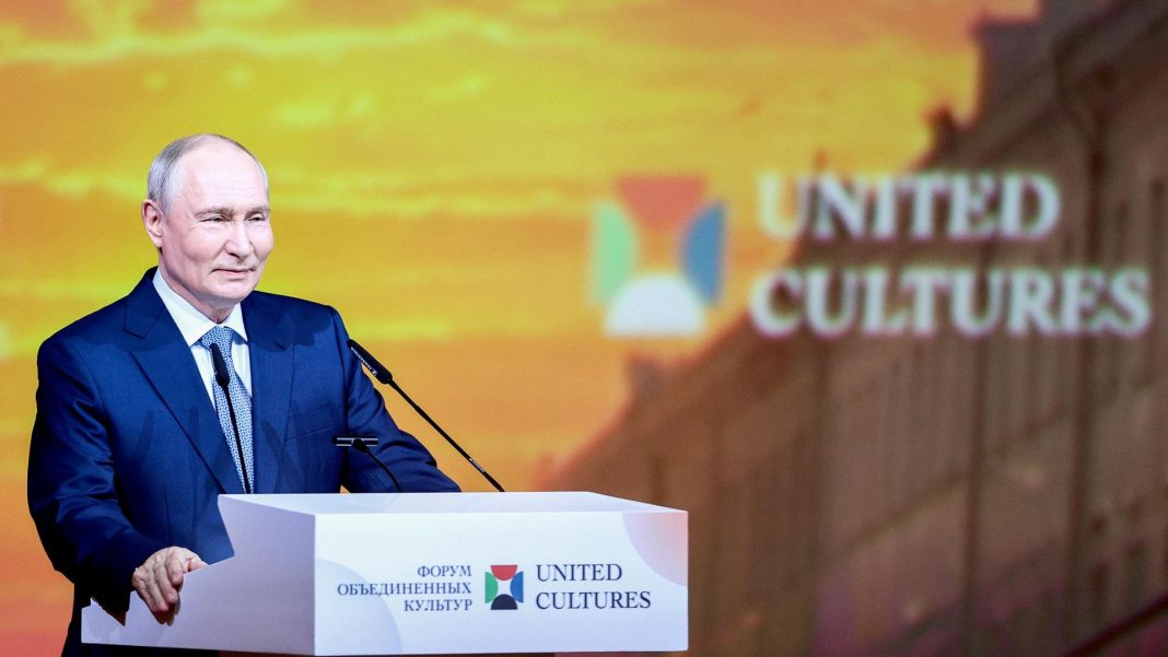 Путин заявил о востребованности российских культурных деятелей в мире