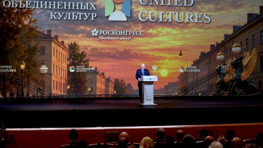 Россия всегда открыта к взаимодействию в сфере культуры, заявил Путин