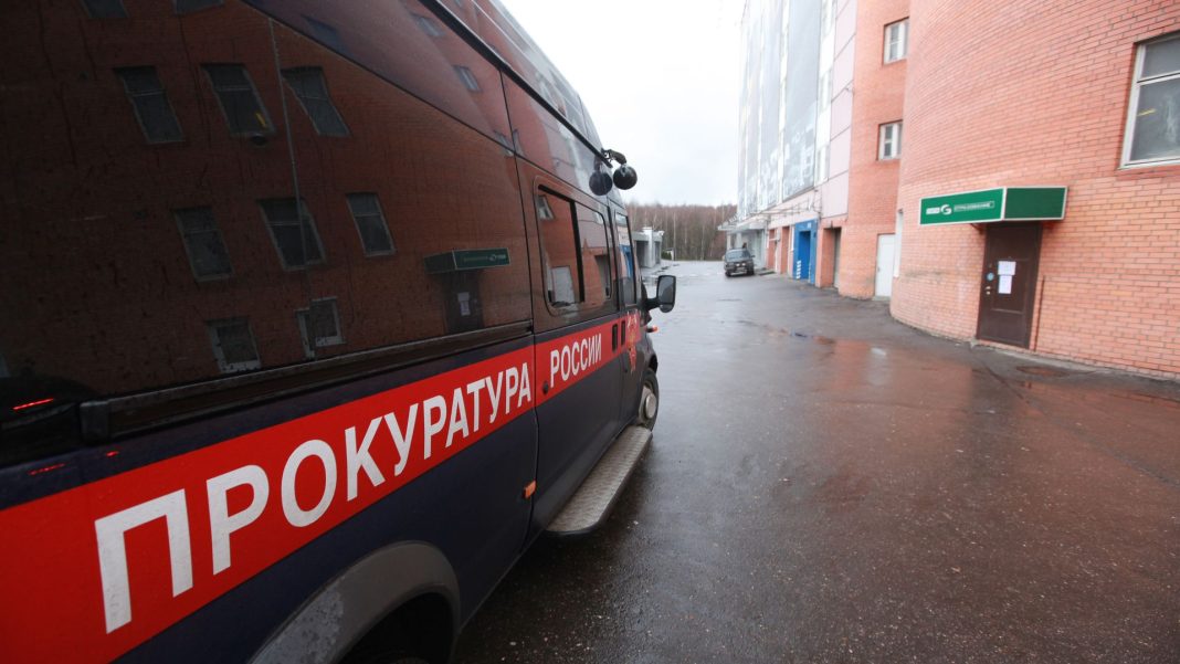 У побережья Камчатки рыболовное судно получило повреждение
