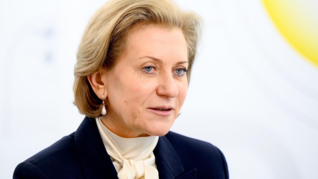 Анна Попова: осенью нельзя дать вирусам «познакомиться» с организмом