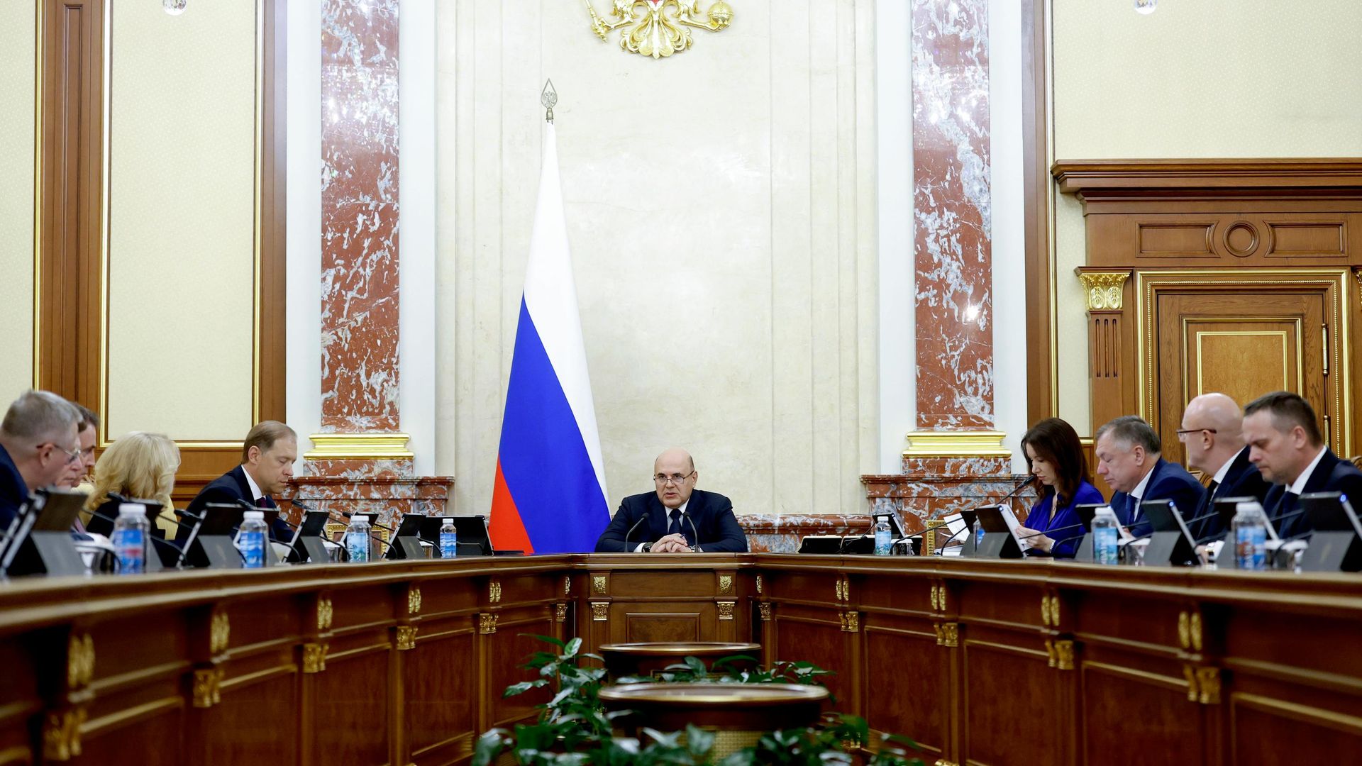 Председатель правительства РФ Михаил Мишустин проводит заседание кабинета министров РФ