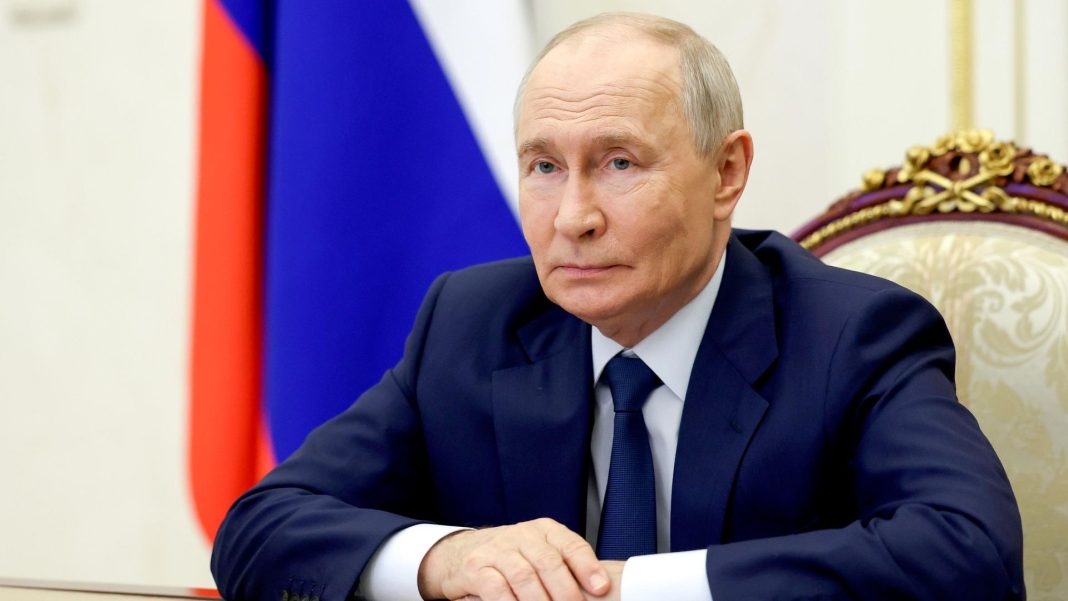 Путин дал поручения по развитию наццентров генетических ресурсов