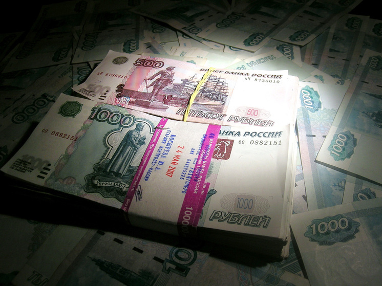 Вывоз наличных из страны ограничен миллионом рублей: эксперты оценили указ президента